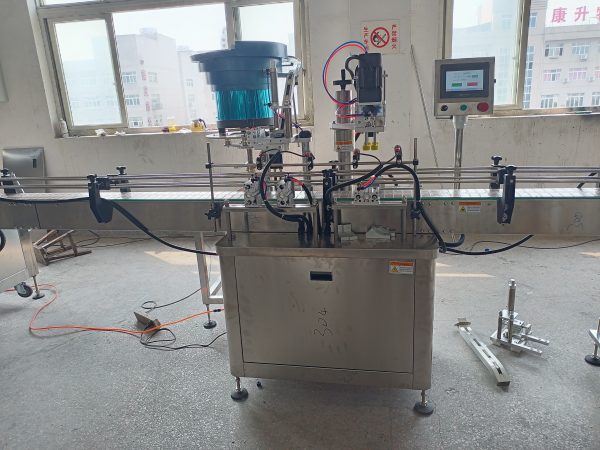 Full Automatic Vial Plastic Bottle Cap Screwing Machines for Spray Caps